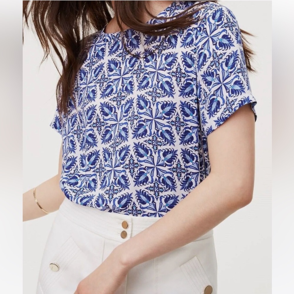Loft Floral Tile Back Pleat Top